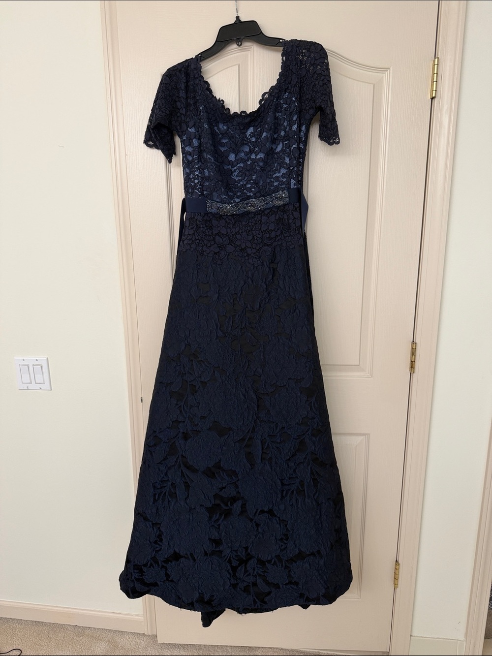Teri Jon Navy Blue Lace Gown Size 6